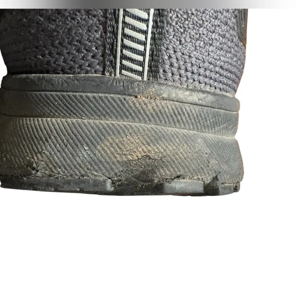 Brooks Men's Revel 4 Running Shoes Size 11 - Picture 14 of 16